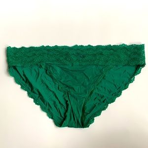 VS Bikini Panty Green Lace (NWOT)